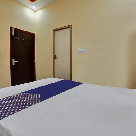 Spot On Anugraha Residency Hotell Kumbalgod Eksteriør bilde