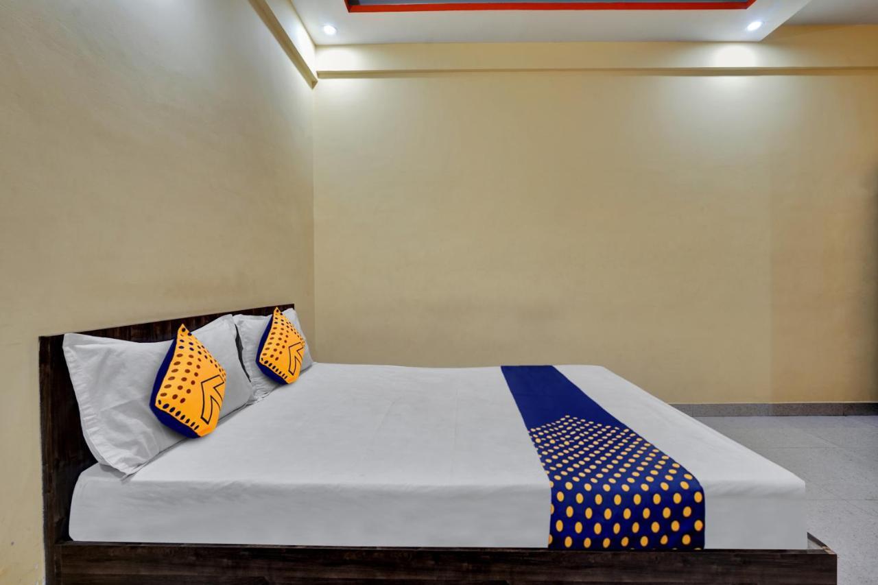 Spot On Anugraha Residency Hotell Kumbalgod Eksteriør bilde