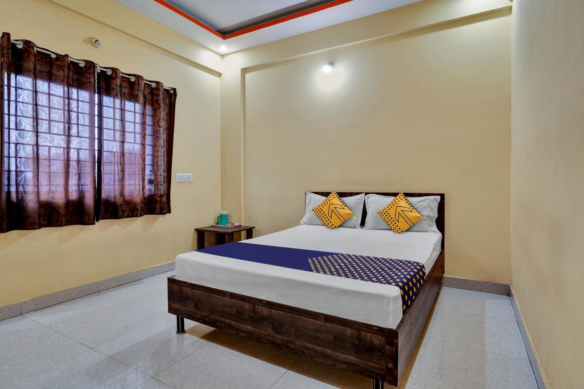 Spot On Anugraha Residency Hotell Kumbalgod Eksteriør bilde