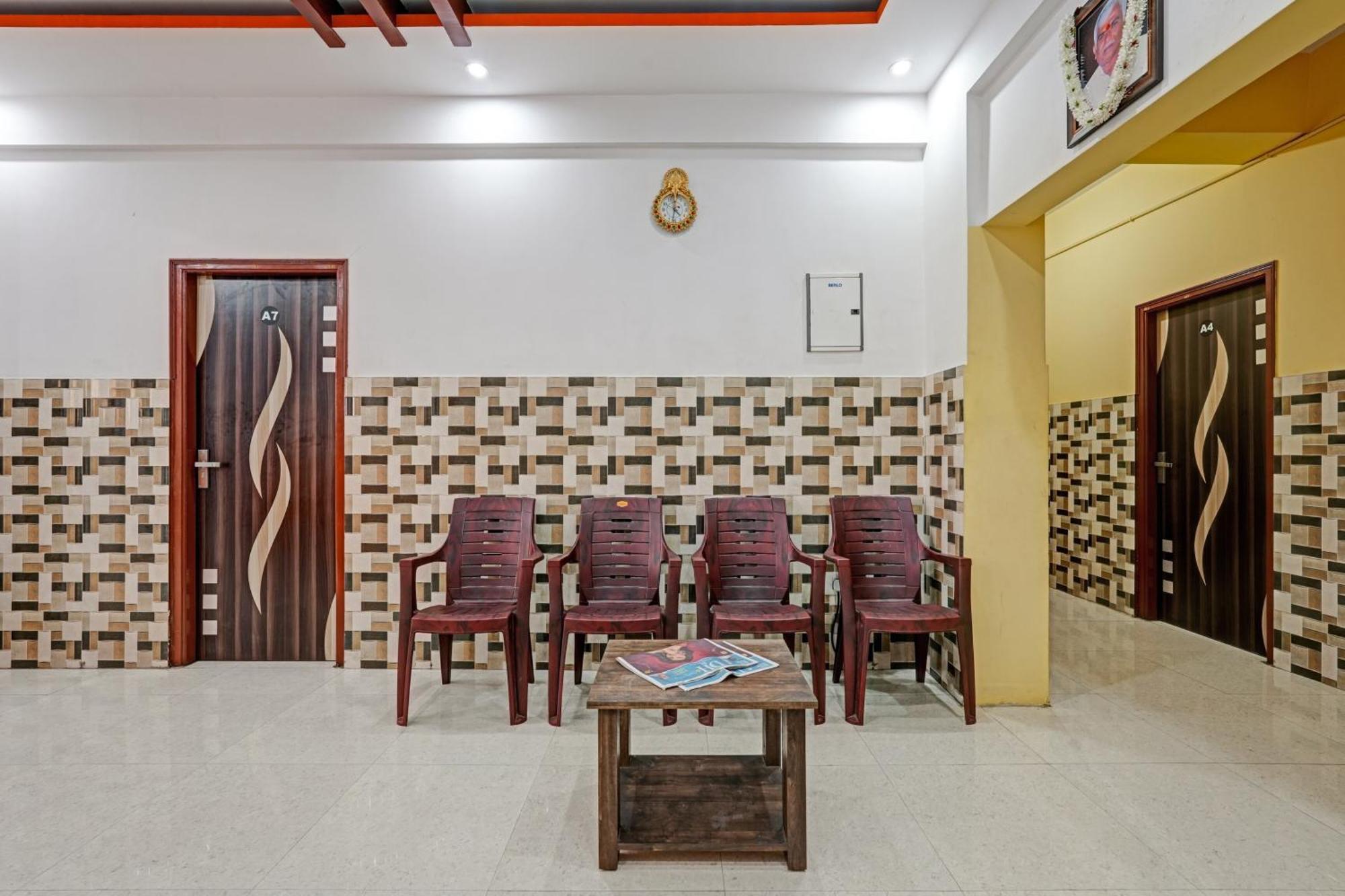 Spot On Anugraha Residency Hotell Kumbalgod Eksteriør bilde