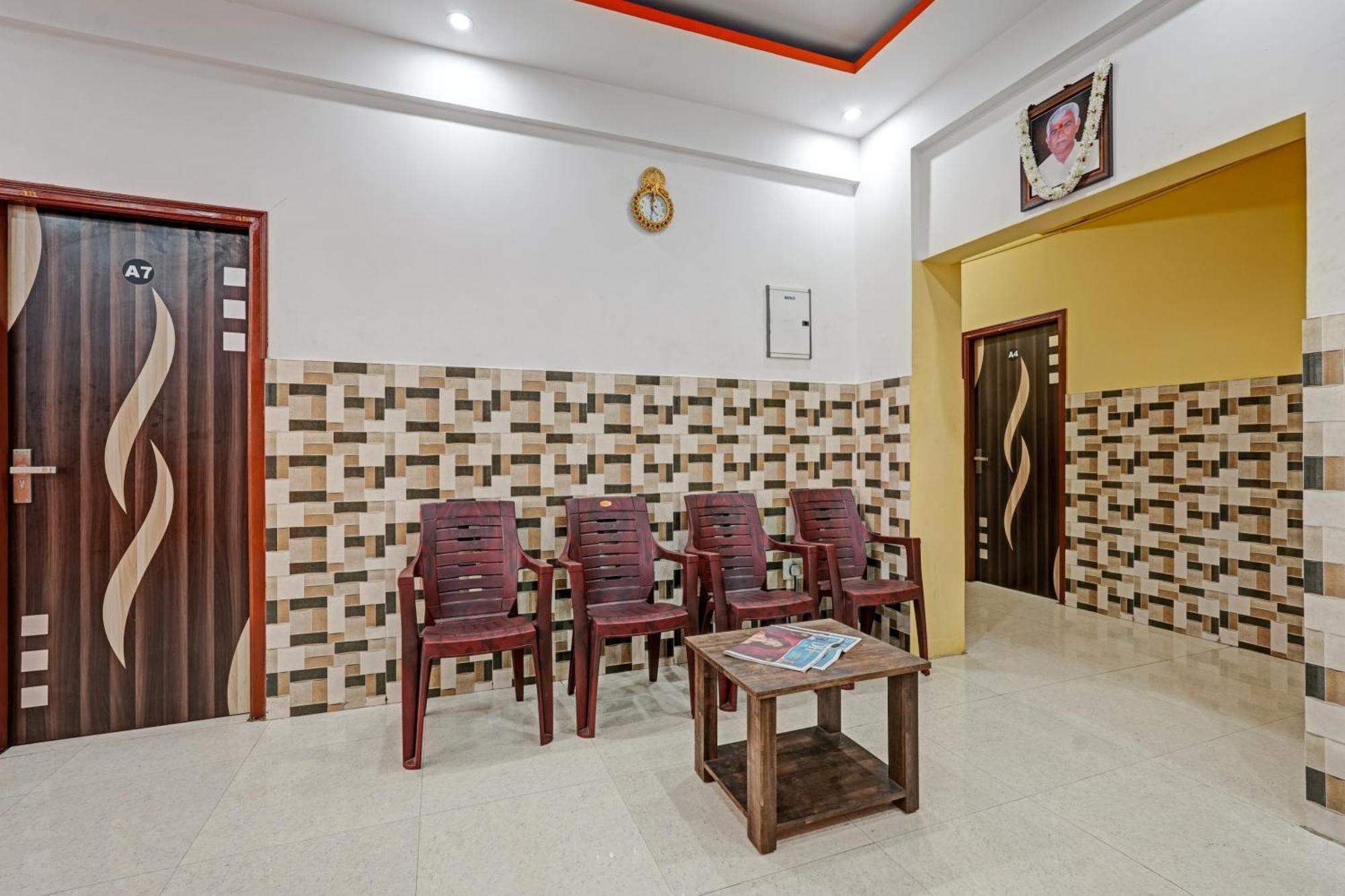 Spot On Anugraha Residency Hotell Kumbalgod Eksteriør bilde