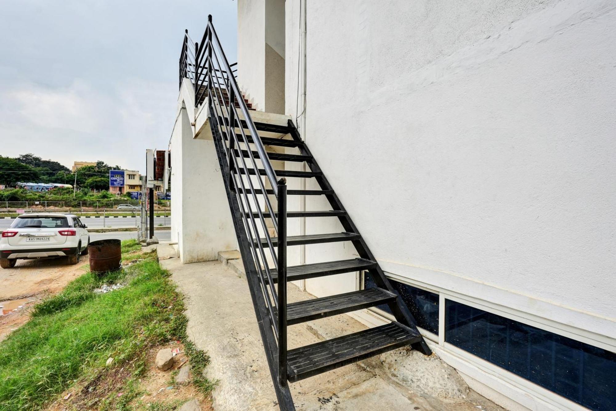 Spot On Anugraha Residency Hotell Kumbalgod Eksteriør bilde