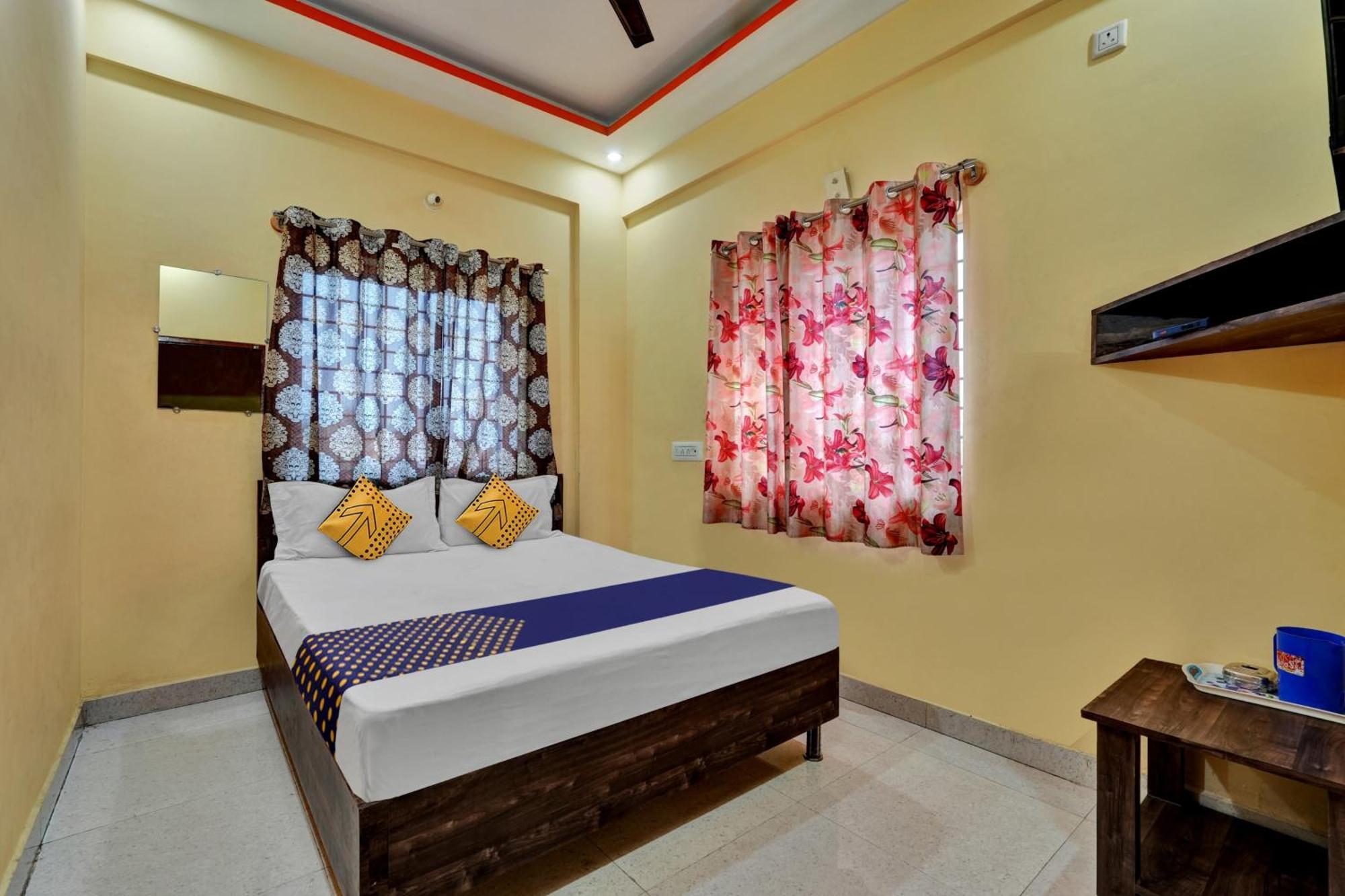 Spot On Anugraha Residency Hotell Kumbalgod Eksteriør bilde