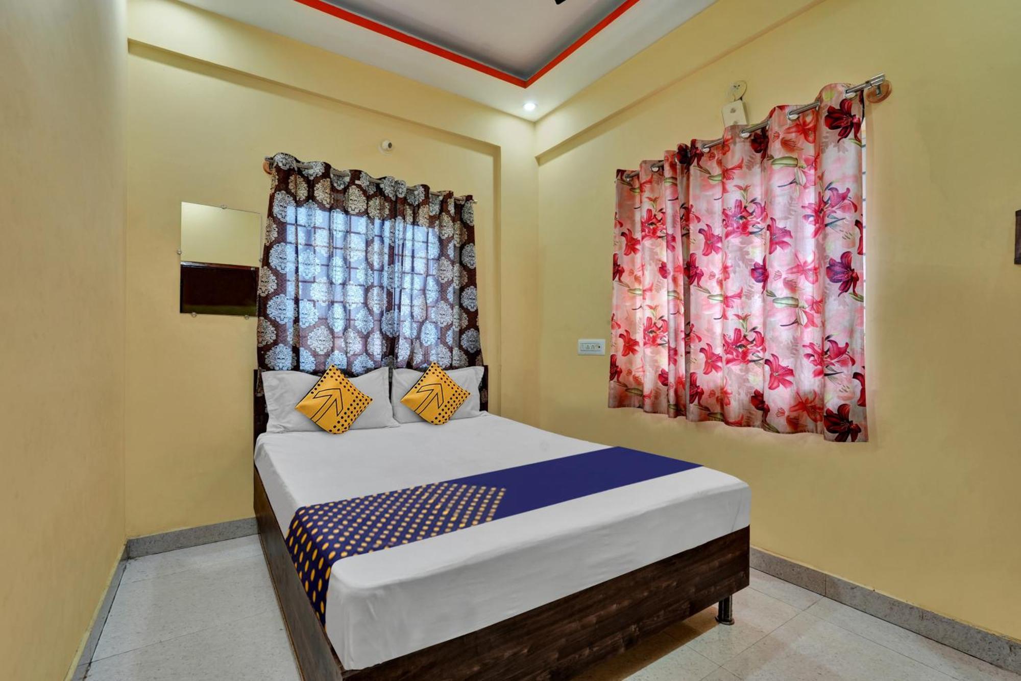 Spot On Anugraha Residency Hotell Kumbalgod Eksteriør bilde