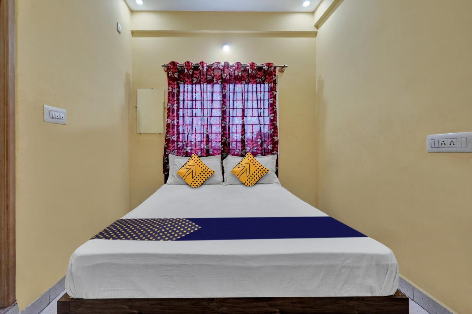 Spot On Anugraha Residency Hotell Kumbalgod Eksteriør bilde