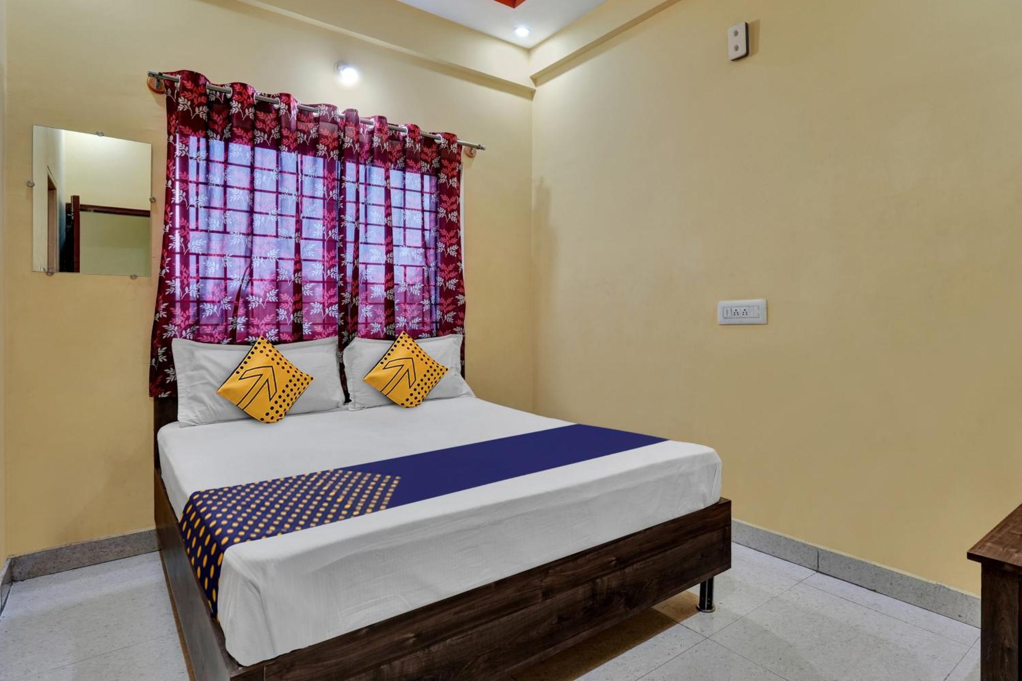Spot On Anugraha Residency Hotell Kumbalgod Eksteriør bilde